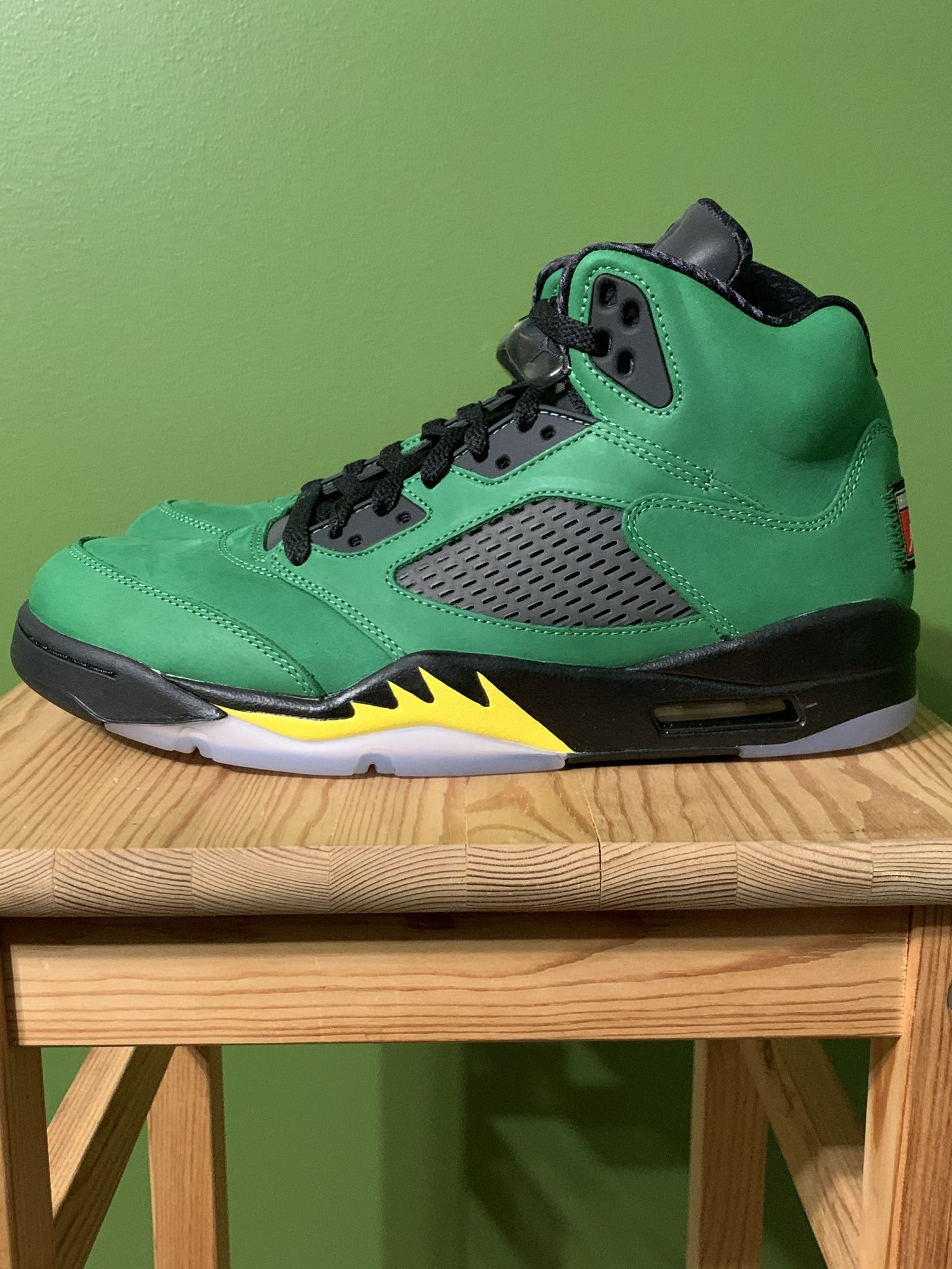 Air Jordan 5 Retro SE ‘Oregon’ Size: 9.5 Brand New (Deadstock)