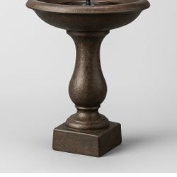 🌞 Chatsworth Solar Powered Fountain — Brand New in Box!