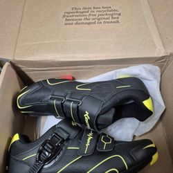 Cycling Shoes Size 41 with Cleats Included – Excellent Condition
