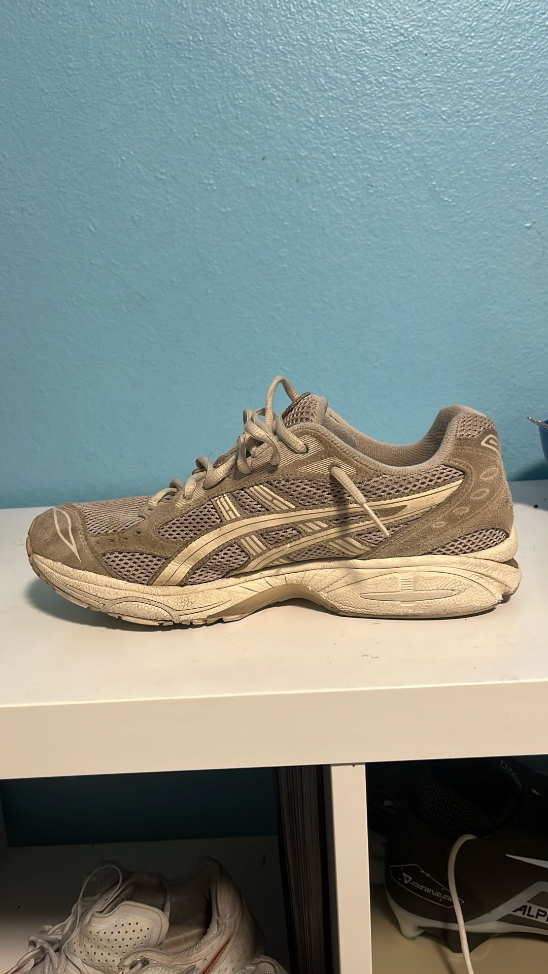 Cream Gel Kayano 14 ASIC