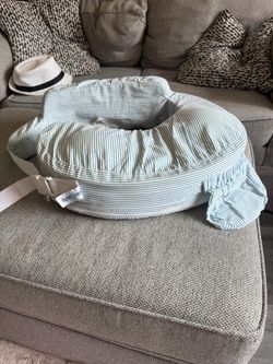 Nursing pillow