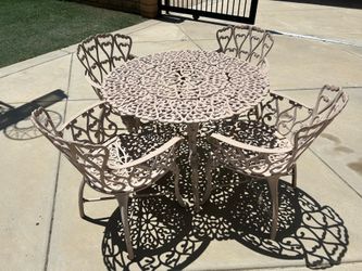 5 Piece Outdoor Aluminum Patio Table and Chairs