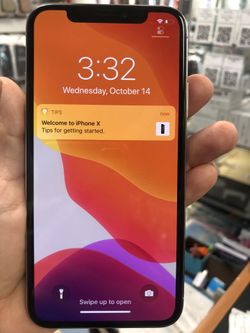 Factory unlocked iPhone x 64 gb, excellent conditions store warranty