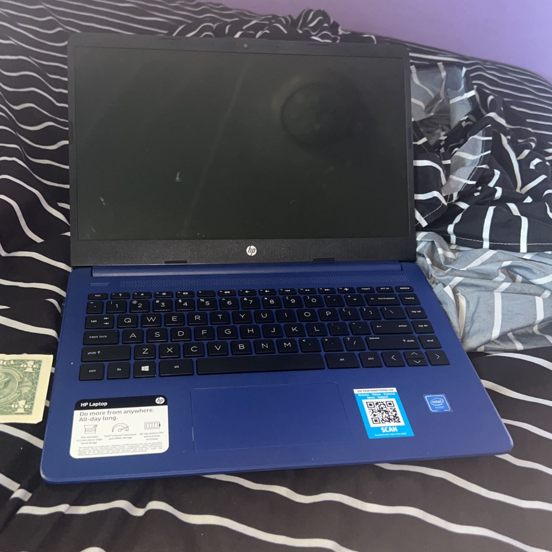 HP Navy Blue Laptop (Pls Buy!!!!!!)