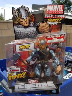 HASBRO MARVEL LEGENDS THE RETURN OF MARVEL LEGENDS TERRAX B.A.F SERIES THOR WITH HAMMER