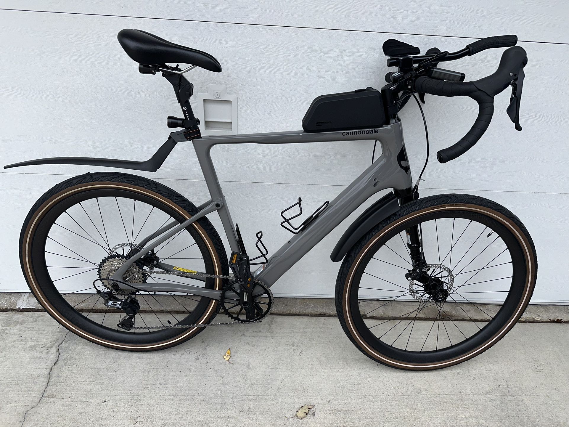 Large Cannondale Carbon lefty With Carbon Wheels