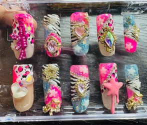 Press on nails