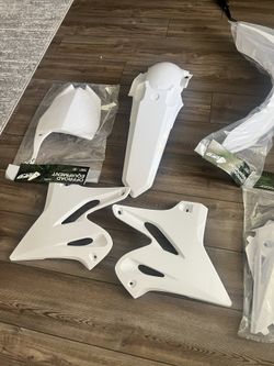 All White Full Plastic Kit 