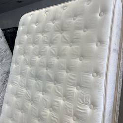 Queen Mattress With Box Spring - Excellent Condition 