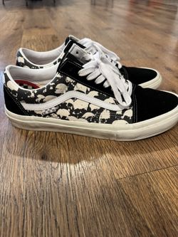 VANS OLD SCHOOL SKULLS SIZE 13
