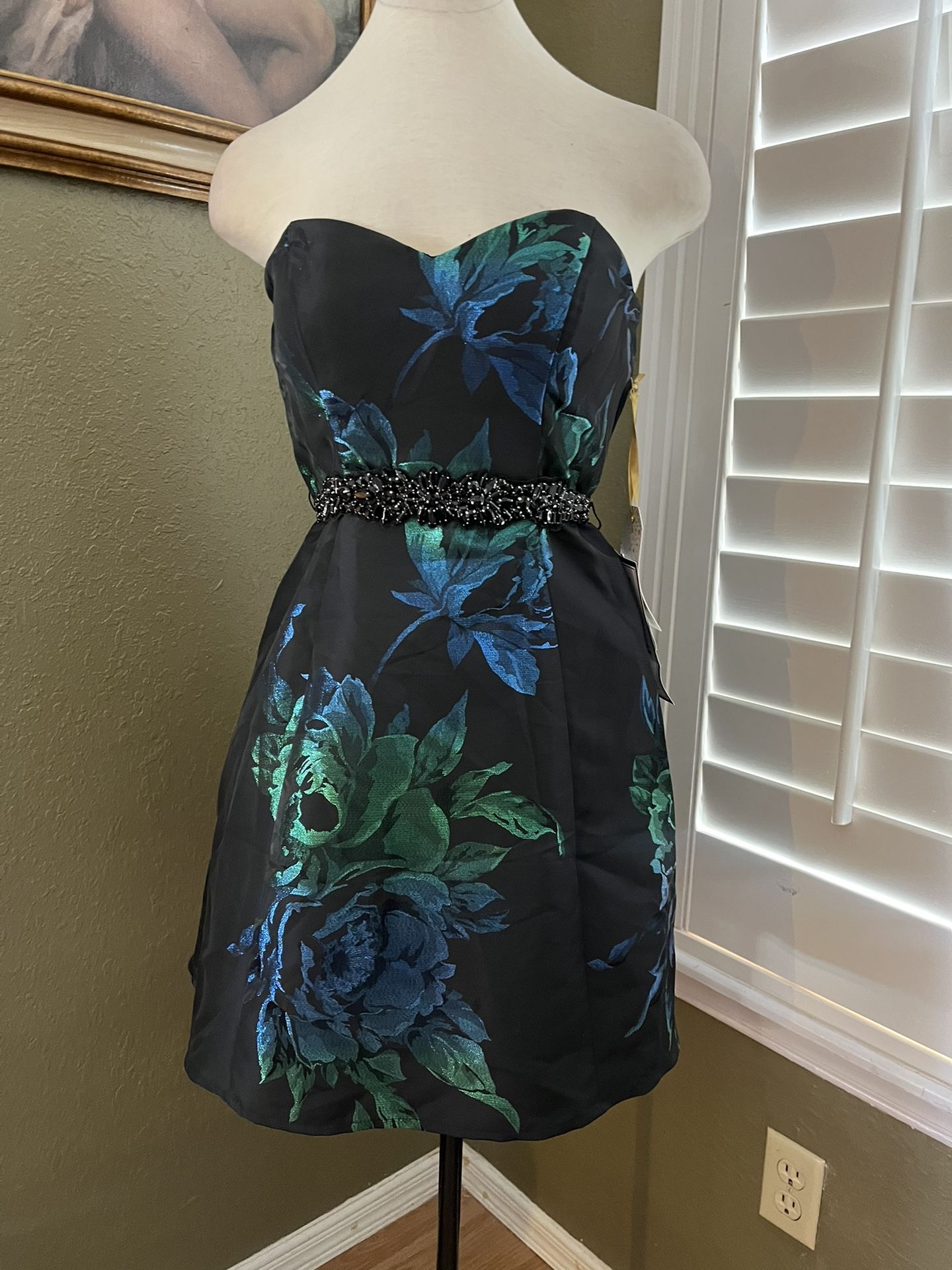 Dress Cocktail / Graduation / Party Size 4/5