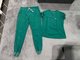 S/M FIGS Hunter Green Scrub Set