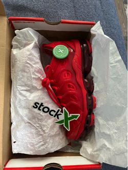 Nike vapor max plus red