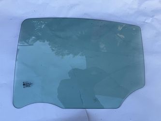 22860296 | 13-15 Chevrolet Volt Rear Left Door Window Glass OEM