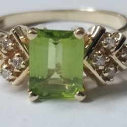 14Kt Yellow Gold Diamond Tsavorite Ladies Designer Ring Size 7.25