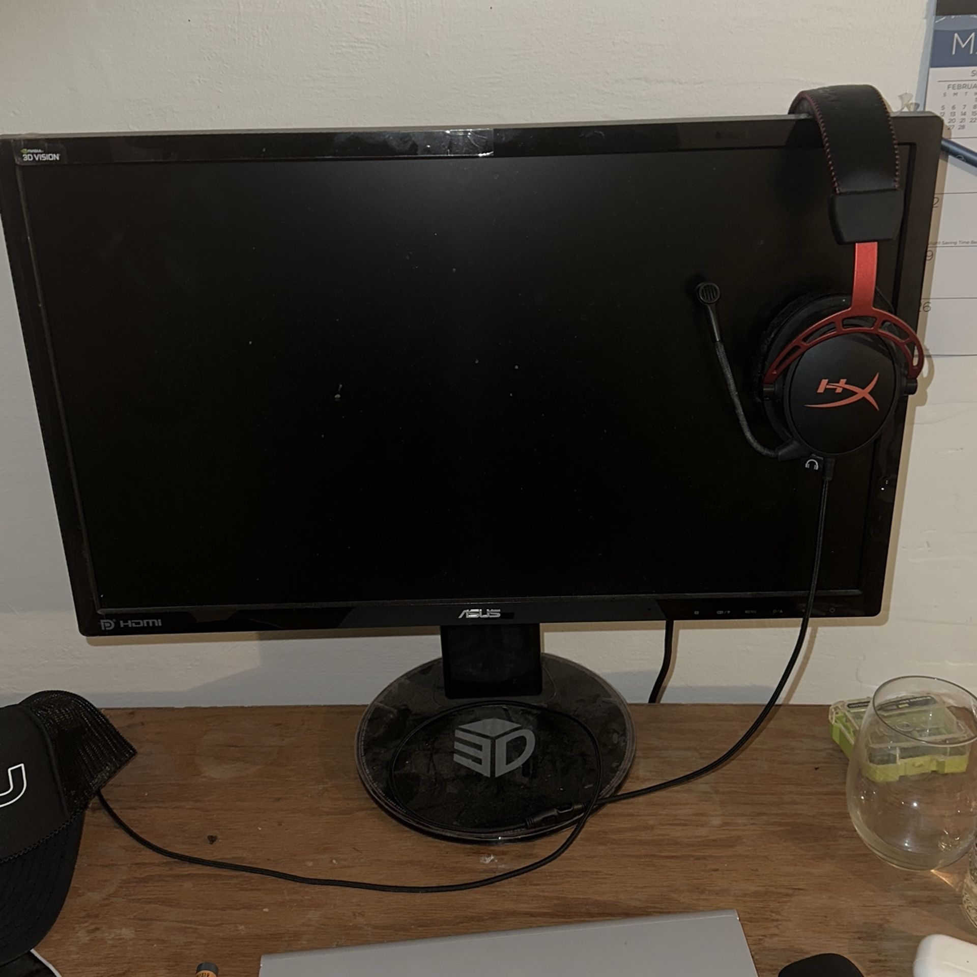 Gaming Monitor X Headset
