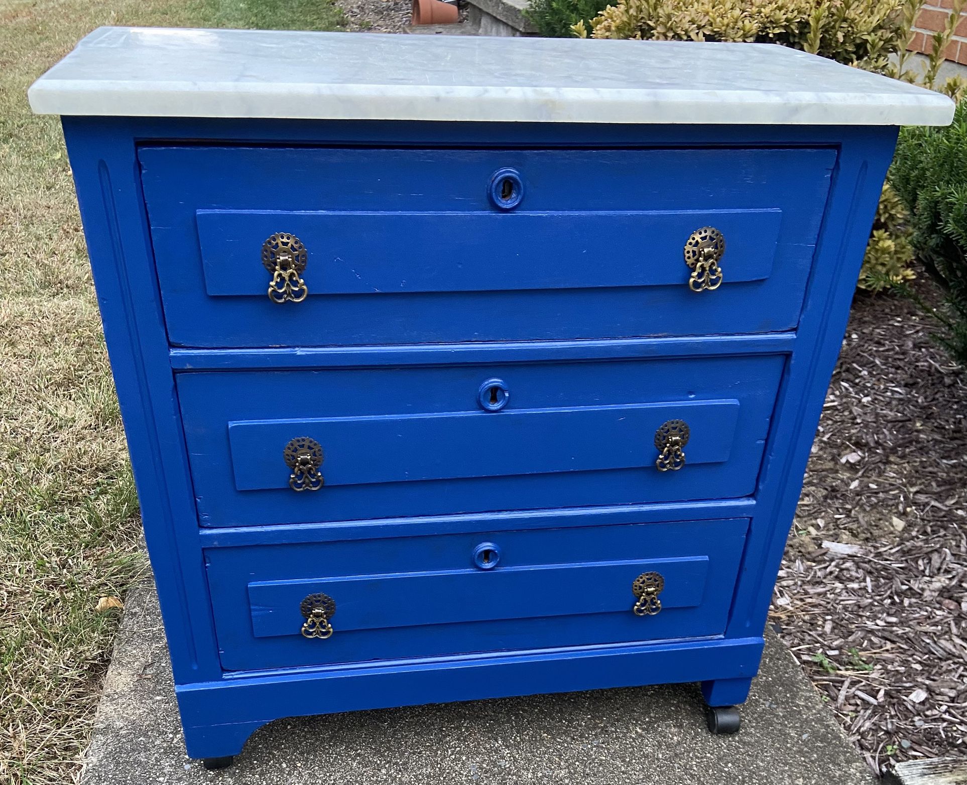 Vintage Restored Small 3 Draw Dresser w/Marble Top