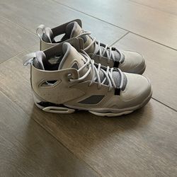 Nike Jordan - LIKE NEW