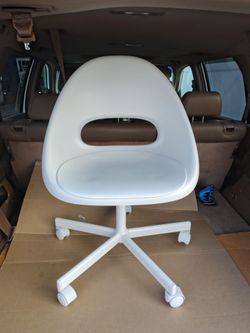 White Ikea  Chair with Casters