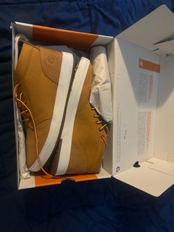 Timberland men’s shoes like new 10 men’s