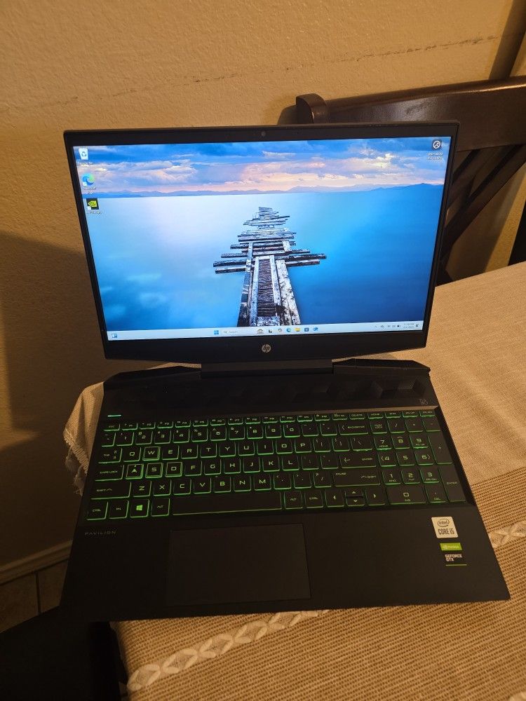 GAMING LAPTOP HP PAVILLION 15", CORE i5 12gb 256ssd, WIN 11, NVIDIA, FAST