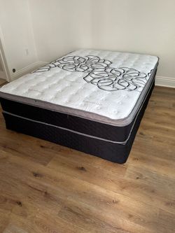 Queen Size Mattress Pillow Top New bedframe not included sold separately