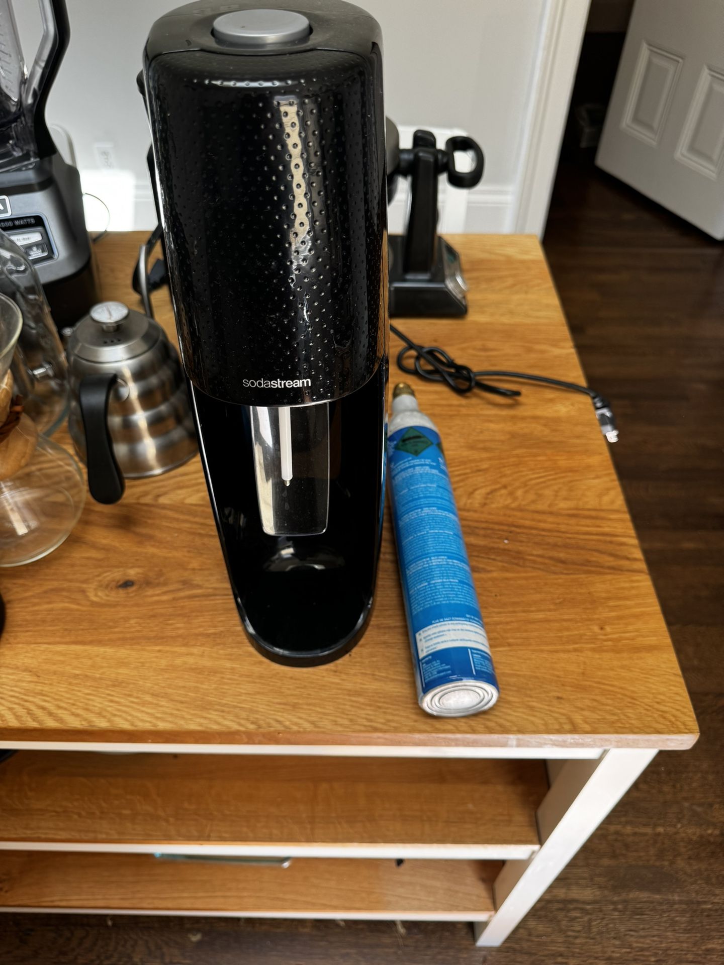 Soda Stream With 2 Cartridges