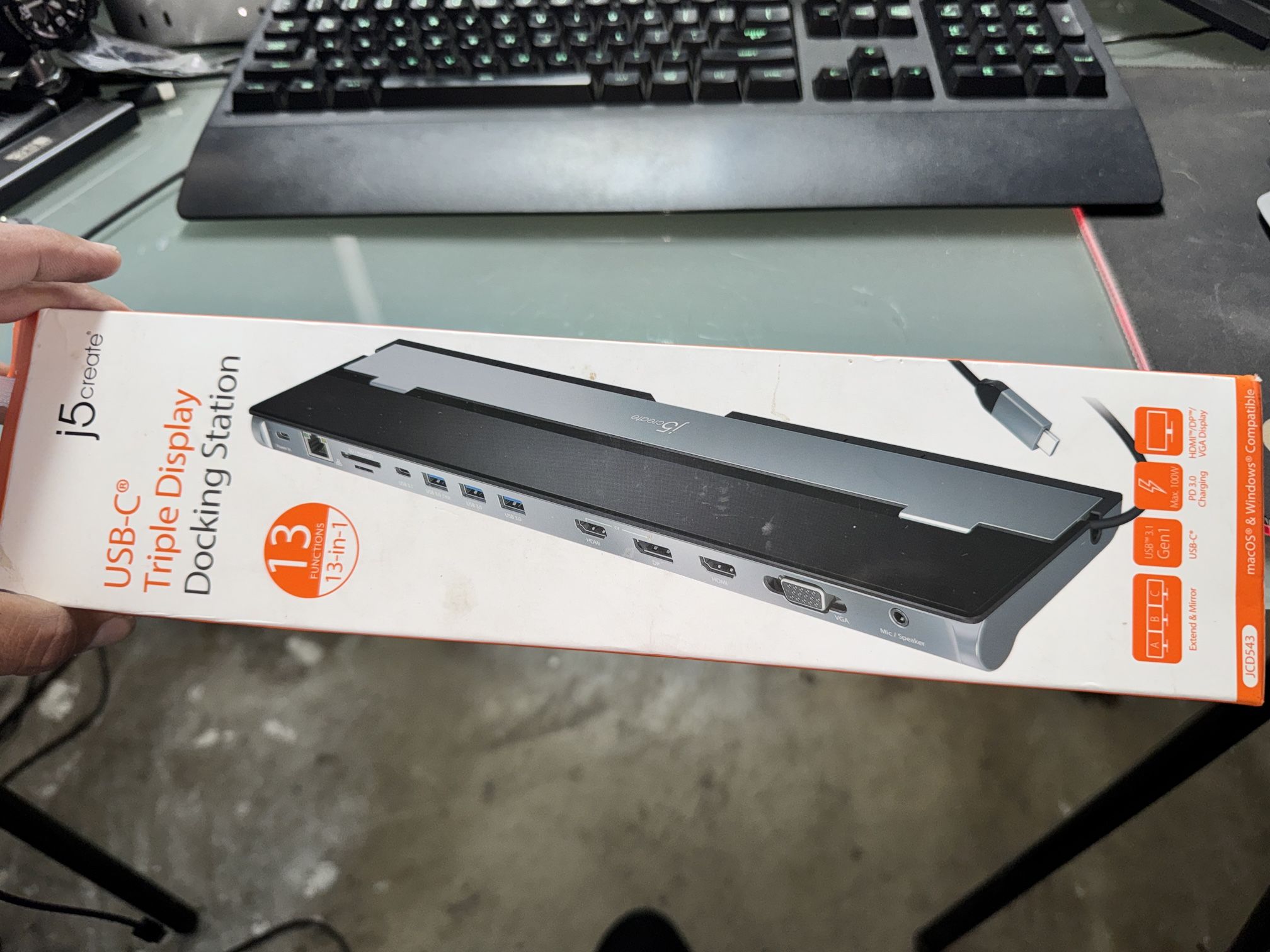 J5 Create USB-C Triple Display Docking Station 13-in-1 JCD543