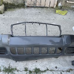 Jeep Cherokee Laredo 99 front bumper cover without for lights