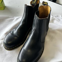 Men’s Doc Marten Chelsea Boots - New