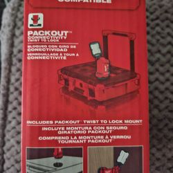 New, Nueva, Milwaukee
M12 ROVER Multi-Directional Flood Light w/ PACKOUT Compatibility (Tool-Only)