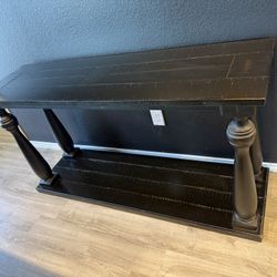 Console/Entry Table