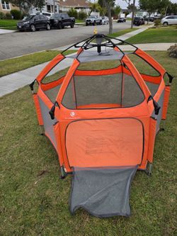 The California Beach Co. Beach Camping play pen