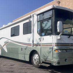 2001 Freightliner X Line Motorhome Winnebago