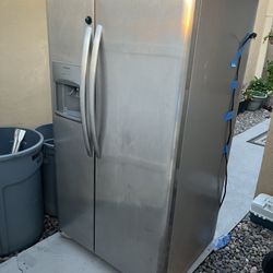 Refrigerator  