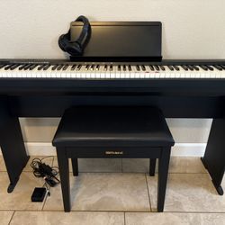 Roland FP -10 ACR Digital Piano