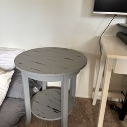 End tables 
