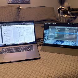 MacBook Pro - 15” i9 - 16GB - 1TB