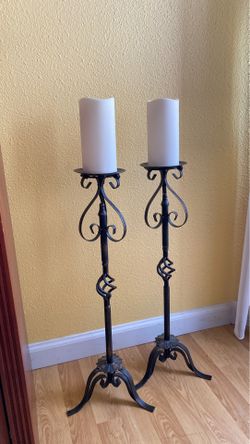 Candle Holders with Candles 2 battery operated.