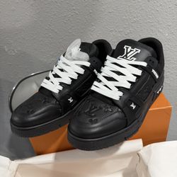 LV Trainer sneaker men’s Size 10