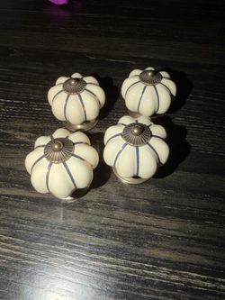 Unique Vintage Cabinet Handle Pull Knob set of 4