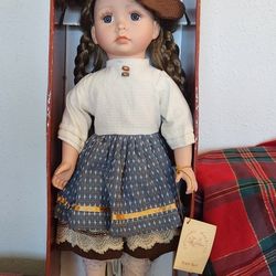  Vinyl Doll In Original Box 18 Inch Tall
