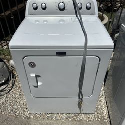 Maytag Electric Driyer Like New 🐝