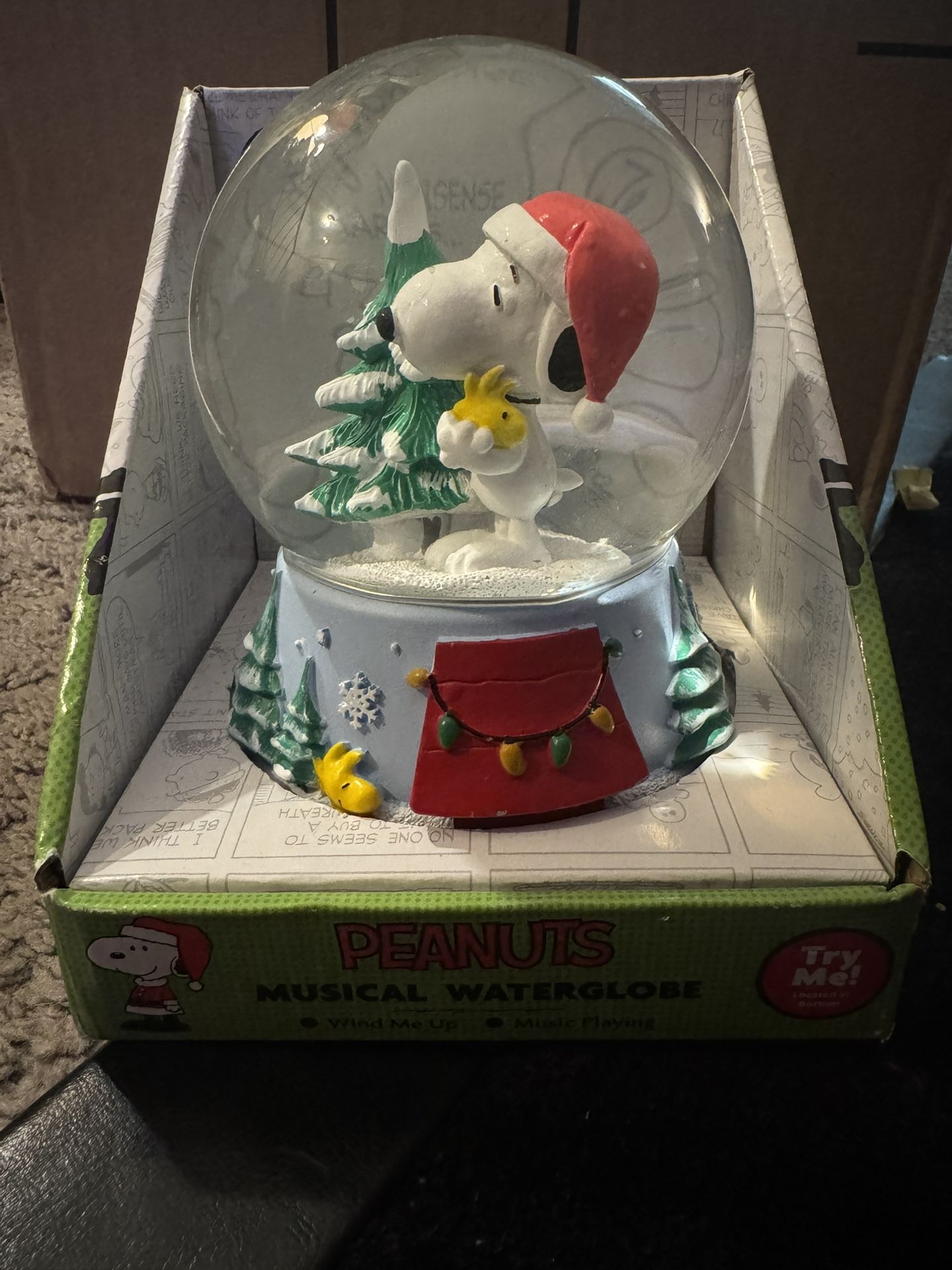 Snoopy Water globe $10
