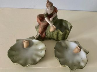 Vtg.  3 Pcs.Set Tobacciana Figurines Women Pouring Jug + Shell Ashtrays / Dishes Match Safe 1950s