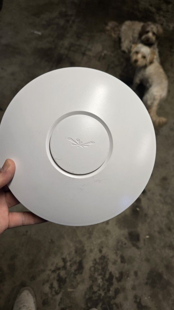 Ubiquiti Unifi AP Long Range Wireless Access Point A/B/G/N
