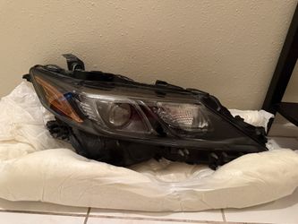 Toyota Camry Headlight OEM