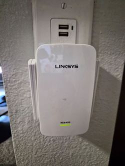 Linksys RE6400 AC1200 Wi-Fi Extender