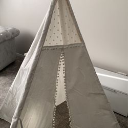 Beautiful 5 Foot Tee Pee Tent For Kids 