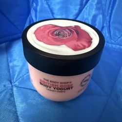 THE BODY SHOP British Rose Body Yogurt Lotion Cream 6.91oz 196g